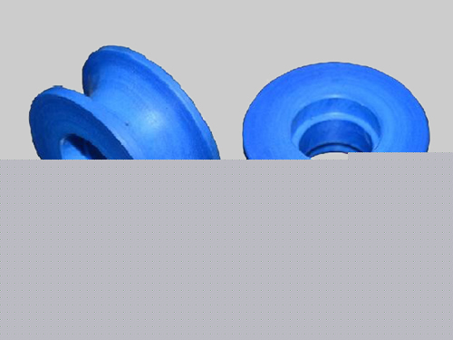 右側(cè)車(chē)輪